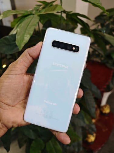 Samsung S10+ 8g/128g_Korea(វៃដូរបាន)👉$135