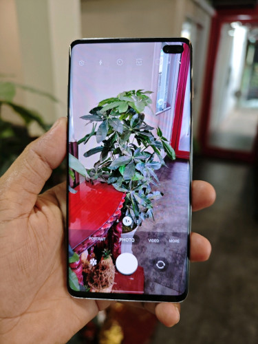 Samsung S10+ 8g/128g_Korea(វៃដូរបាន)👉$135
