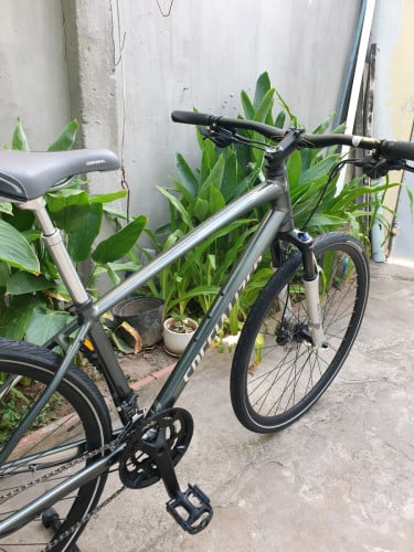 Specialized Sirrus សាយS/700c