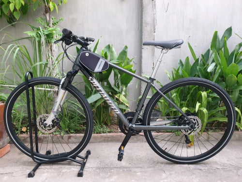 Specialized Sirrus សាយS/700c