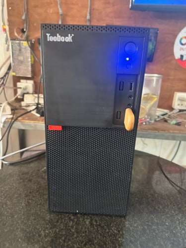 TOOBOOK Intel(R) Xeon(R) CPU E5-2680 v2 @2.80GHz RAM 64GB SSD M2 128GB HDD 1TB WIN 11 Pro HDMI DP