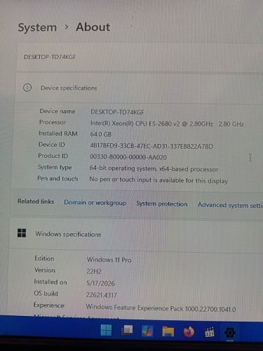 TOOBOOK Intel(R) Xeon(R) CPU E5-2680 v2 @2.80GHz RAM 64GB SSD M2 128GB HDD 1TB WIN 11 Pro HDMI DP