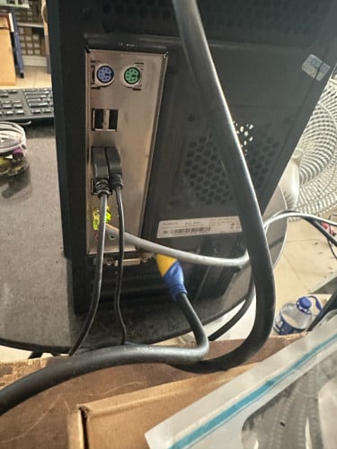 TOOBOOK Intel(R) Xeon(R) CPU E5-2680 v2 @2.80GHz RAM 64GB SSD M2 128GB HDD 1TB WIN 11 Pro HDMI DP