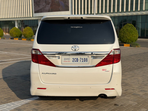 Toyota Alphard 2012 បើកដំបូល
