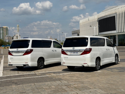 Toyota Alphard បើកដំបូល 2012 ម្ចាស់ដើម