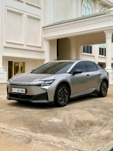 Toyota BZ3 2024 Range 616km Max