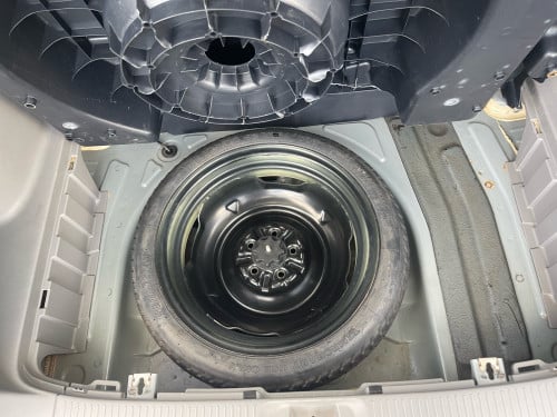 Toyota Matrix 03 ABS បើកដំបូល ឡានស្អាត ទឹកថ្នាំស្អាត