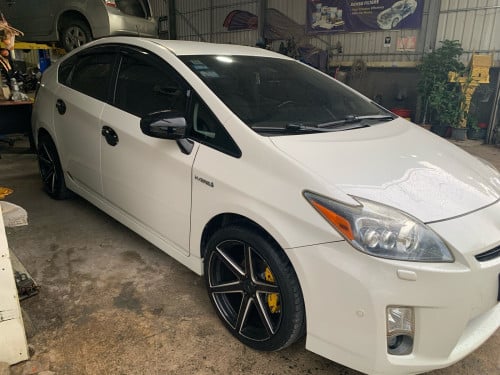 Toyota Prius 2010 option 5