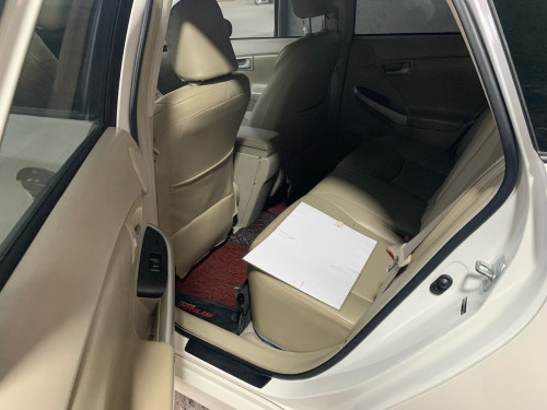 Toyota Prius 2010 option 5
