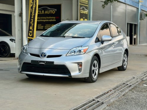Toyota Prius 2012 Option 2