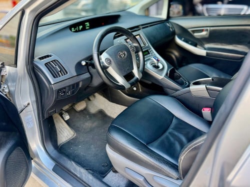 Toyota Prius 2012 Option 2