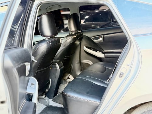 Toyota Prius 2012 Option 2