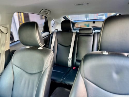 Toyota Prius 2012 Option 2