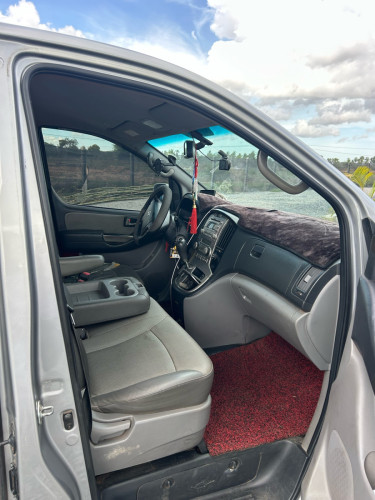 Van 11 seat