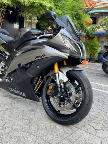 Yamaha R6