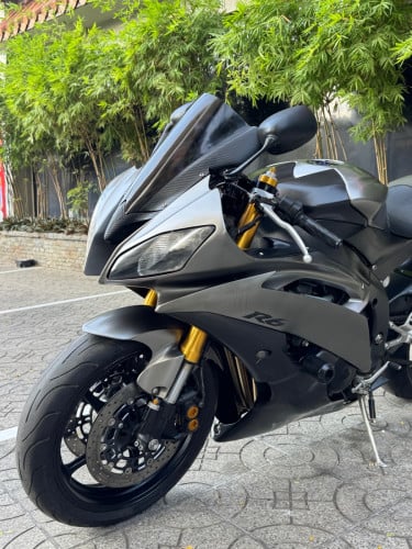 Yamaha R6