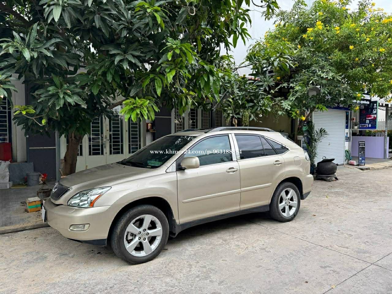 Rx330 ប៉ុង1 តម្លែល្អ ឡានស្អាត អត់បុក ឡានមូល