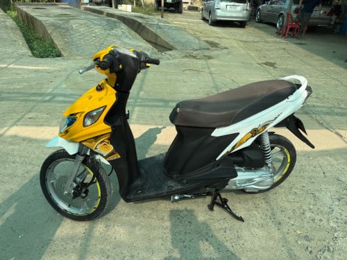 ម៉ូតូលក់