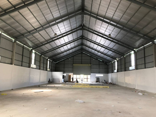 ឃ្លាំងសំរាប់ជួលនៅសែនសុខ