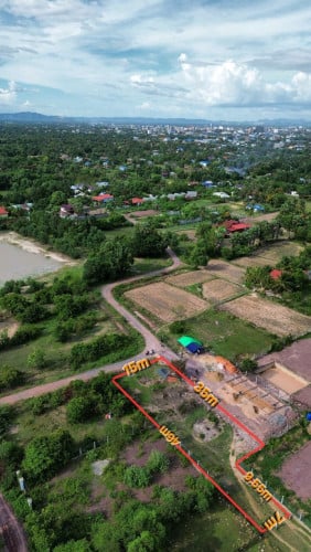 ក្រុងកំពត ដីលំហែរ