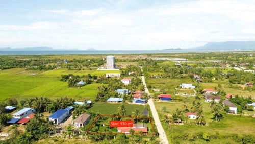 ផ្ទះលក់ជាប់ផ្លូវបេតុងតម្លៃក្រោមទីផ្សារ