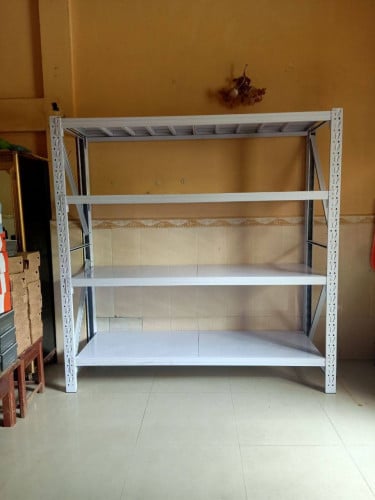 ធ្នើ ឃ្លាំង