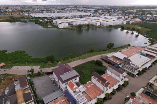 ដីកែងសម្រាប់ជួល 1200ម៉ែត្រការ៉េ ស្ថិតនៅសង្កាត់ក្រាំងធ្នង់