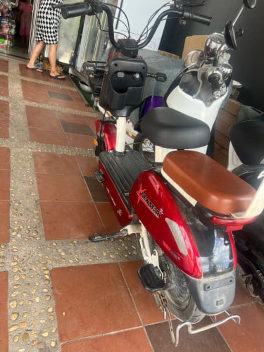 លក៊ម៉ូតូអគ្គីសនី 120$