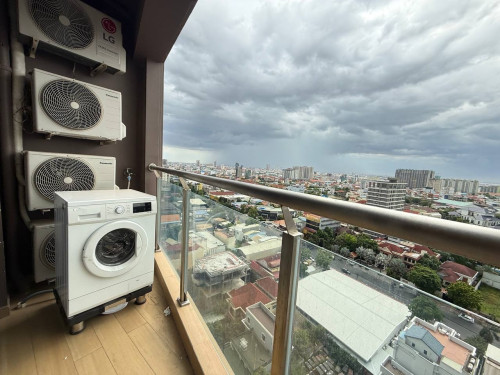 𝐅𝐨𝐫 𝐑𝐞𝐧𝐭:  3-Bedroom Apartment – Toul Kork Area