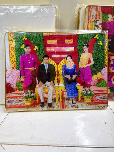 ស៊ុមរូបថតសុញកាល 30x40=12$
