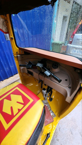 កង់បី Bajaj 2018 លក់