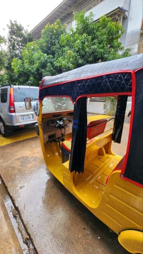 កង់បី Bajaj 2018 លក់