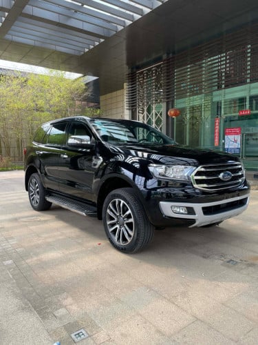 ឡានលក់Ford  Everest ឆ្នាំ2018ឡានថ្មីថ្នាំសុីនមួយជុំ70000kmលក់32500$