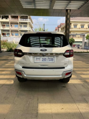 ឡានលក់ford Everest ឆ្នាំ2018ប្រភេទឡានថ្មីដាច់fullលក់32800$