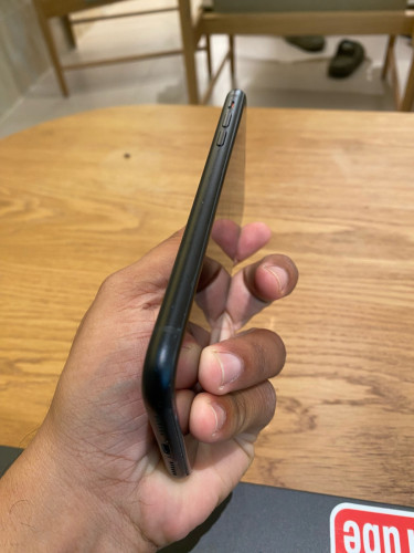 លក់ IPhone