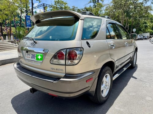 ស្តុកថ្មី Lexus RX300 2003 ប៉ុង1 ជាប្រភេទមេឡាន អត់បុក អត់ច្រេះ អត់កាត់ត ថ្មីទាំងក្រៅ ថ្មីទាំងក្នុង