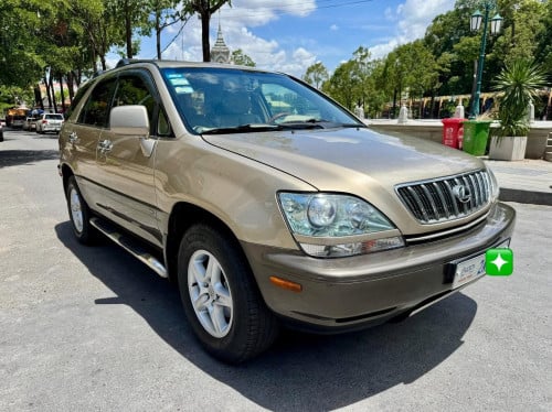 ស្តុកថ្មី Lexus RX300 2003 ប៉ុង1 ជាប្រភេទមេឡាន អត់បុក អត់ច្រេះ អត់កាត់ត ថ្មីទាំងក្រៅ ថ្មីទាំងក្នុង