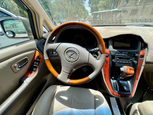 ស្តុកថ្មី Lexus RX300 2003 ប៉ុង1 ជាប្រភេទមេឡាន អត់បុក អត់ច្រេះ អត់កាត់ត ថ្មីទាំងក្រៅ ថ្មីទាំងក្នុង