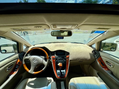 ស្តុកថ្មី Lexus RX300 2003 ប៉ុង1 ជាប្រភេទមេឡាន អត់បុក អត់ច្រេះ អត់កាត់ត ថ្មីទាំងក្រៅ ថ្មីទាំងក្នុង