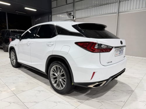 លក់​ RX200T 018 F-Sport ប៉ុង2​ ថ្នាំ​សុីនមួយជុំ​ ម្ចាស់ដេីម​ផ្ទាល់​