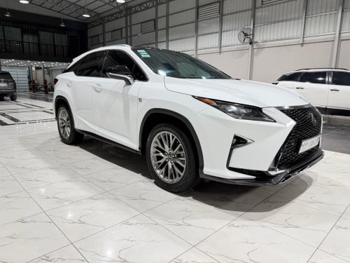 លក់​ RX200T 018 F-Sport ប៉ុង2​ ថ្នាំ​សុីនមួយជុំ​ ម្ចាស់ដេីម​ផ្ទាល់​