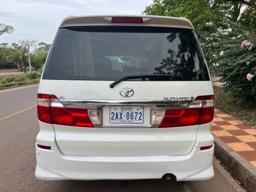 ឡានលក់ Toyota Alphard 05 6 ម៉ាសឍ៊ីន ប៉ុង1 មានហ្គាសស្រាប់
