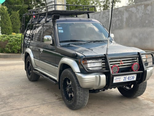 👉រថយន្តសំរាប់លក់ឬវៃដូរ Mitsubishi Pajero 1993 P2 ឯកសារគ្រប់ ម៉ាស៊ីនម៉ាស៊ូត ឆ្វេងសុីន