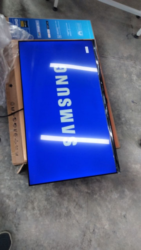 📺 ឱកាសពិសេស! Smart TV 43" ម៉ូឌែលថ្មី រូបរាងស្តើងស្អាត ទាន់សម័យ