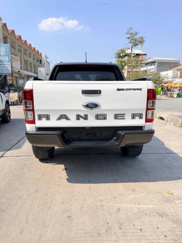 𝐅𝐨𝐫𝐝 𝐑𝐚𝐧𝐠𝐞𝐫 Wildtrak 2021 Full Option ￼ម៉ាសុីន2.0ផ្លាក​លេខ​ភ្នំពេញ​ 2BJ-