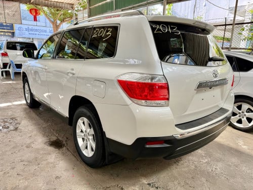 2013 Highlander 4 Cylinders 2.7L