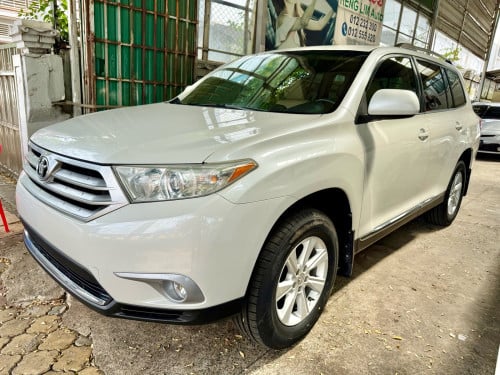 2013 Highlander 4 Cylinders 2.7L