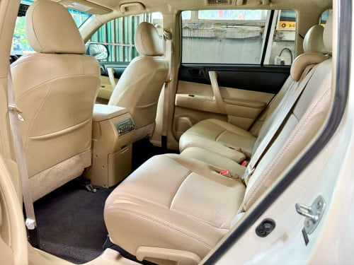 2013 Highlander 4 Cylinders 2.7L