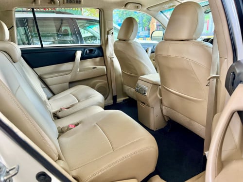 2013 Highlander 4 Cylinders 2.7L