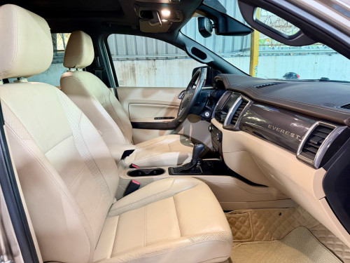 2016 Ford Everest 3.2 ម្ចាស់ដើមទិញថ្មីខ្លាញ់គោថ្នាំសុីនមួយជុំ
